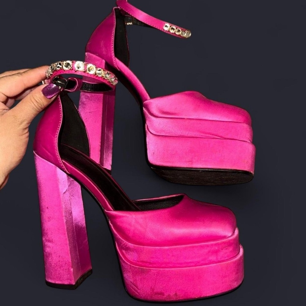 Chunky platform heel